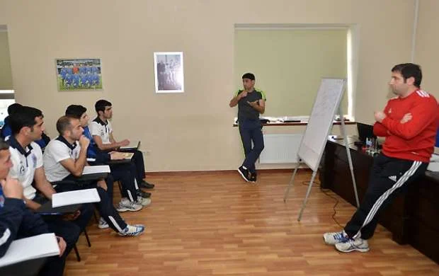 AFFA məşqçilərin lisenziyasını yenilədi 