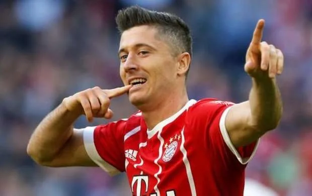 Levandovski Ronaldo ilə Messini geridə qoydu 