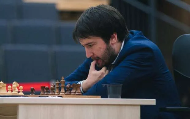 Teymur Rəcəbov onlayn şahmat akademiyası açdı 
