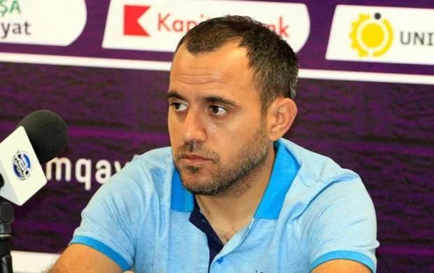 Ayxan Abbasov Xaçayevə görə millininin məşqçilərini qınadı 