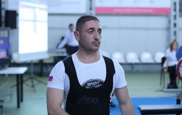 Azərbaycana qarşı döyüşən erməni çempion məhv edildi 