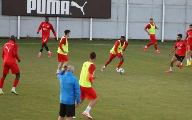 "Qarabağ"ın Avropa Liqası üçün sifariş ərizəsi - SİYAHI 