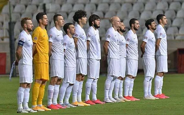 De Byazi Təmkin və Şəhriyarı heyətdən çıxardı 