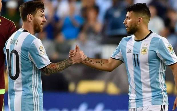 Aquero: "Messi ilə qoca ər-arvad kimiyik" 