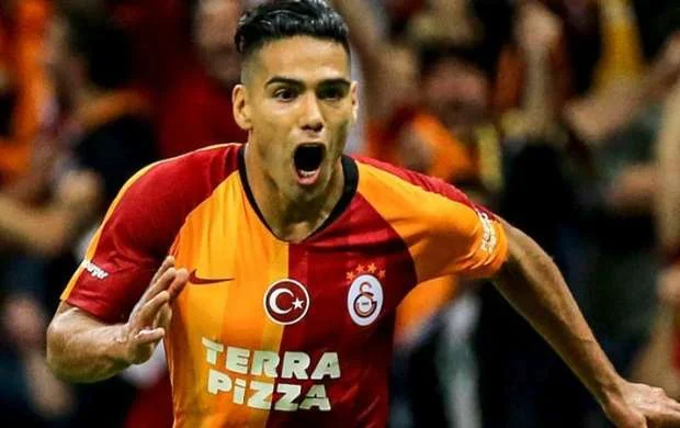 Falkao “Qalatasaray”dan gedir? 