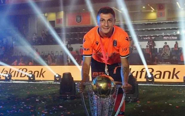 Millimizin futbolçusu PSJ və "Mançester Yunayted"ə qarşı oynaya bilər 