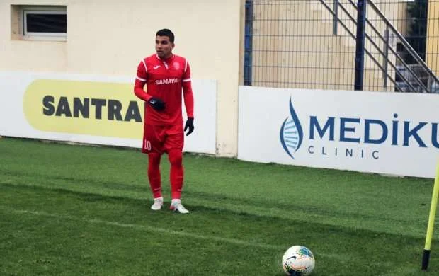 Sezar Meza Kolli: "Artıq çəkim yoxdu, oynamağa hazıram" 