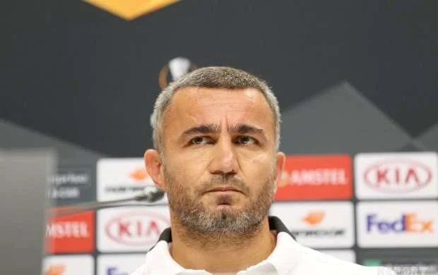 "Yenə bizi Azərbaycandan kənara atdılar" - Qurban Qurbanov 