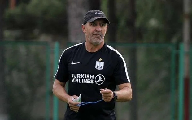 "Neftçi"nin sabiq baş məşqçisi "Şerif"lə danışıqlar aparır 