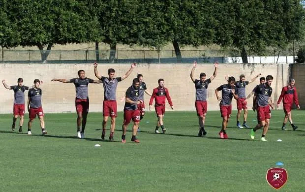 İtaliya klubunda 27 nəfər koronavirusa yoluxdu 