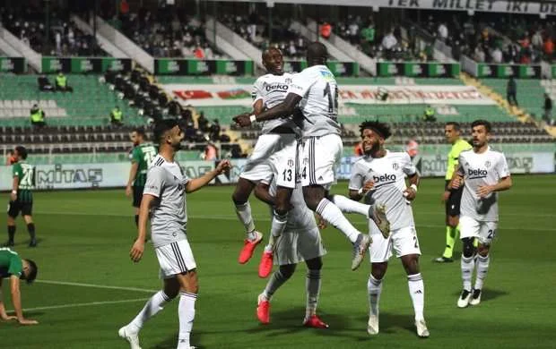 "Beşiktaş" 10 nəfərlə qələbə qazandı - VİDEO 