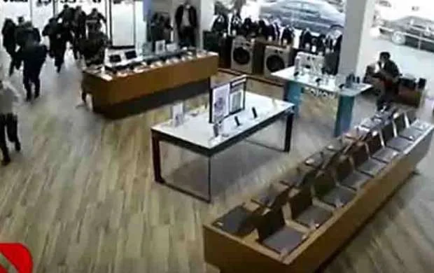 Bərdəyə raketin düşdüyü an - VİDEO 