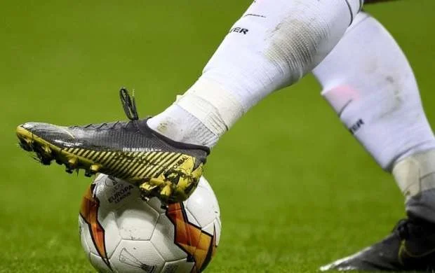 31 yaşlı futbolçu intihar etdi 