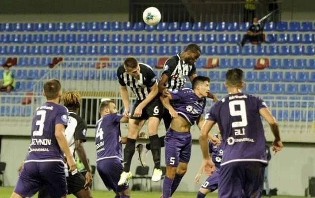 "Qarabağ" "Keşlə"ni peşman etdi, liderlik "döyüşü"ndə hesab açılmadı 