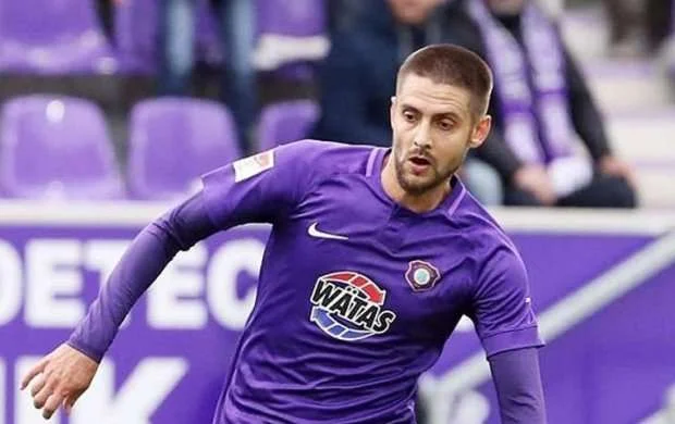 Nazarov oynadı, komandası heç-heçə etdi 