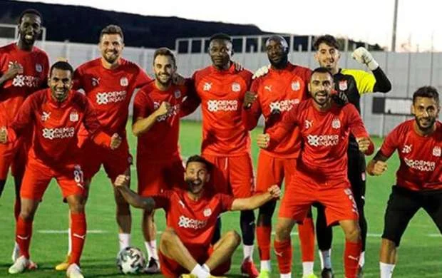 “Sivasspor”un 4 futbolçusu “Qarabağ”a qarşı oynamayacaq 