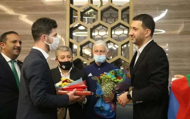 Emrah Çelikel Böyük Birlik Partiyasına təşəkkür etdi - FOTOLAR 