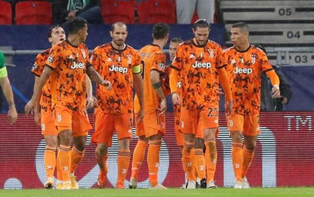 Klub prezidenti futbolçuları millinin düşərgəsinə buraxmır 