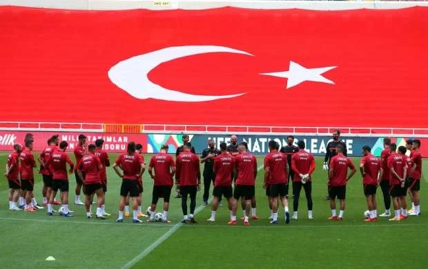 Türkiyə millisi karantinə alındı 