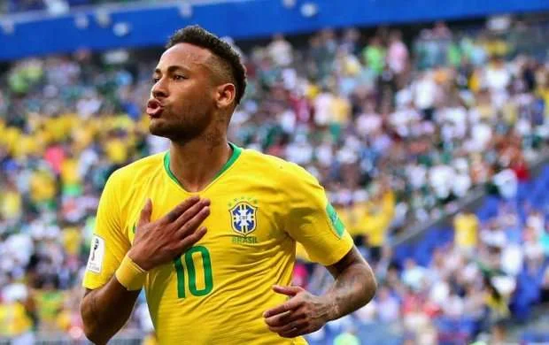 Neymar Braziliya millisinin düşərgəsini tərk etdi 