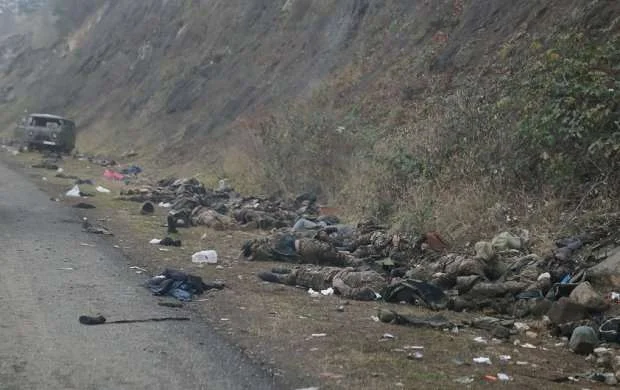 "Reuters": Erməni hərbçilərin meyitləri Şuşanın girişində qalıb - FOTO 
