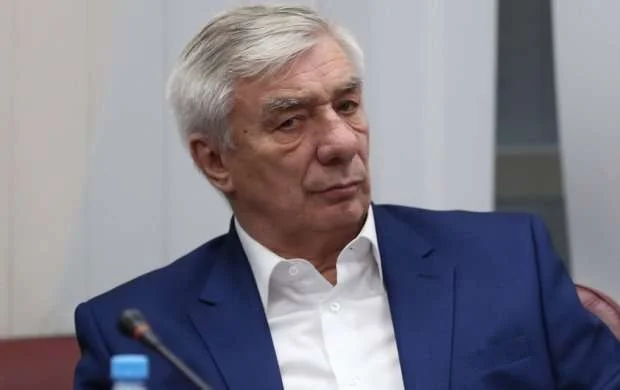 Rusiya millisinin sabiq baş məşqçisi xəstəxanaya yerləşdirildi 