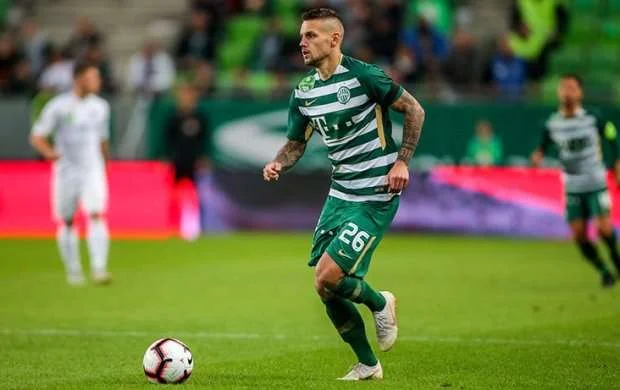 Hayster: "Ronaldudan topu aldığım üçün formasını mənlə dəyişmədi" 