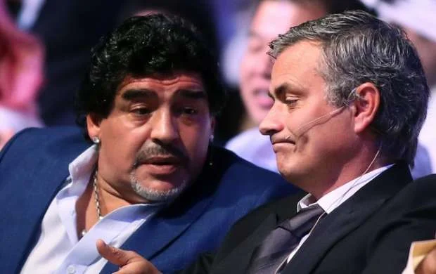 Mourinyu: "Bir var Maradona, bir də var Dieqo" 