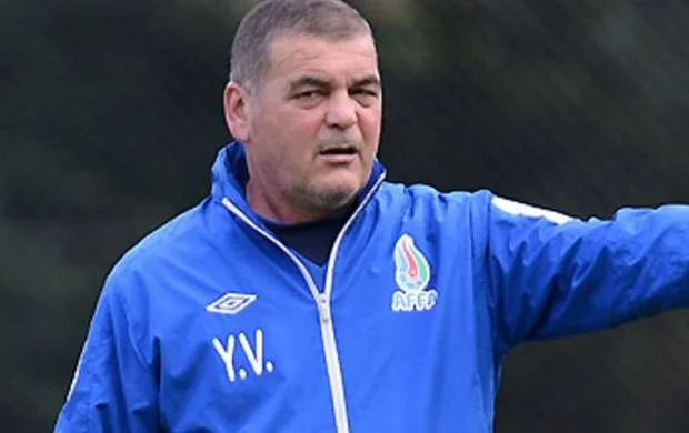 "Kəpəz"in baş məşqçisi və "Neftçi"nin futbolçusu cəzalandı 