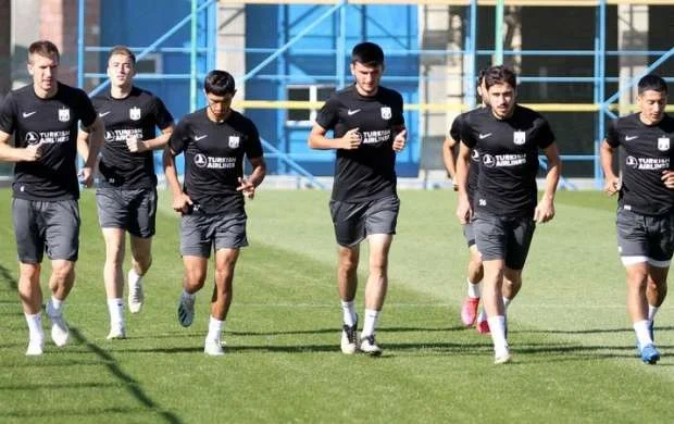 "Neftçi"də koronavirus şoku 