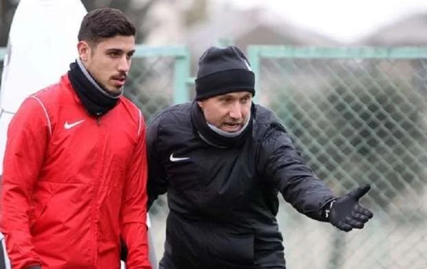 “Neftçi”də kütləvi yoluxma: 11 nəfərdə pozitiv, baş məşqçidə şübhəli test nəticəsi 