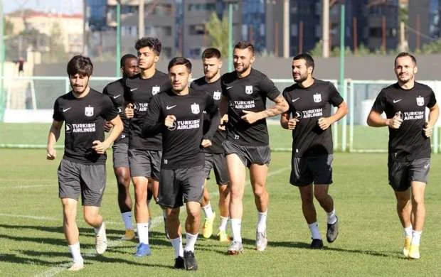"Neftçi" yoluxanları açıqladı, məşqləri dayandırdı 