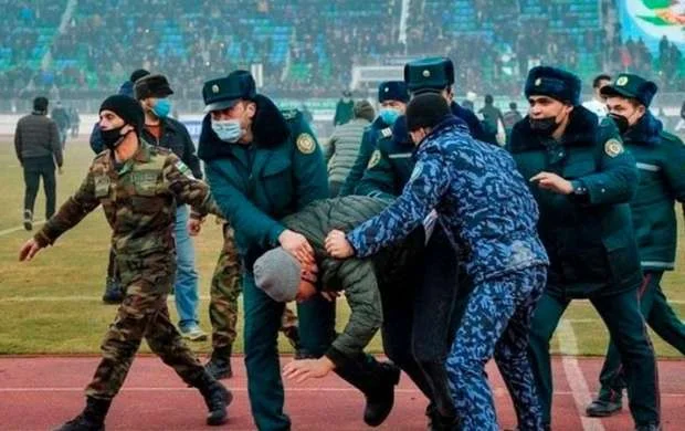 "Neftçi"nin hakimi vuran futbolçusu 10 il diskvalifikasiya olundu 
