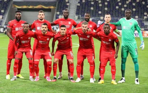 "Sivasspor" İsraildə problemlə üzləşdi 