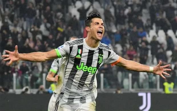 Ronaldu yubiley matçındakı dubluna belə reaksiya verdi 
