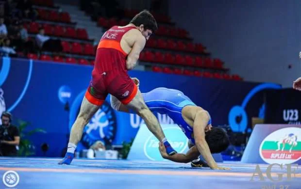Məhəmmədsəidov bürünc medal üçün mübarizə aparacaq 