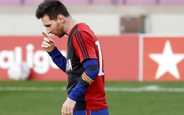 Messi Peleyə çatdı 