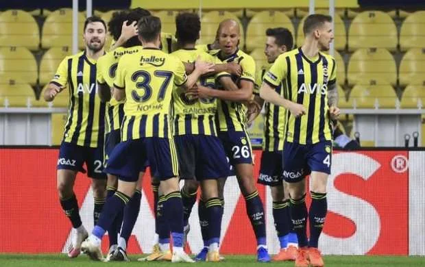 Superliqa: "Fənər" çempiona "toy tutdu" 