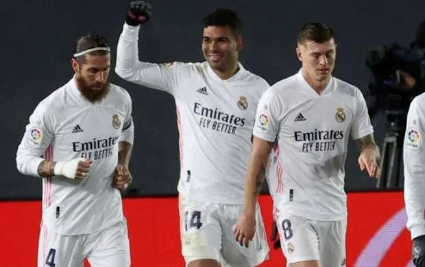 La Liqa: "Real" ikinci yarıda sevindi 