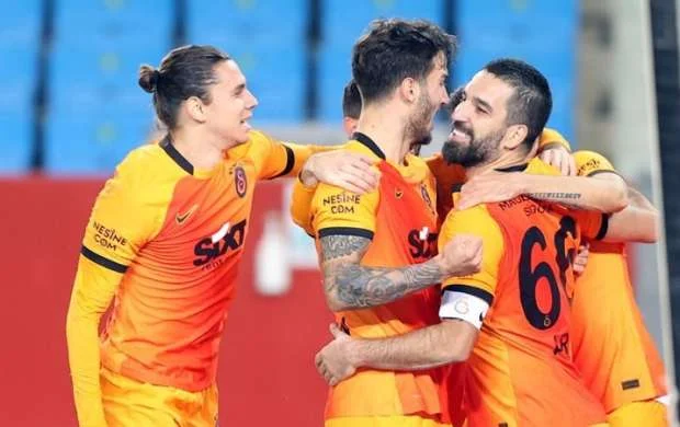 "Qalatasaray" "Trabzonspor"u bu qollarla məğlub etdi - VİDEO 