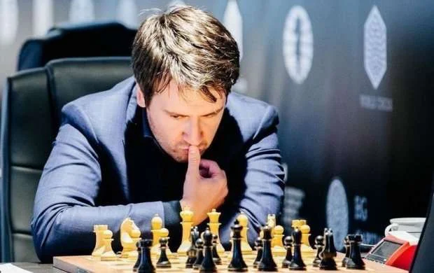 Teymur Rəcəbov erməni rəqibini məğlub edərək çempion oldu 