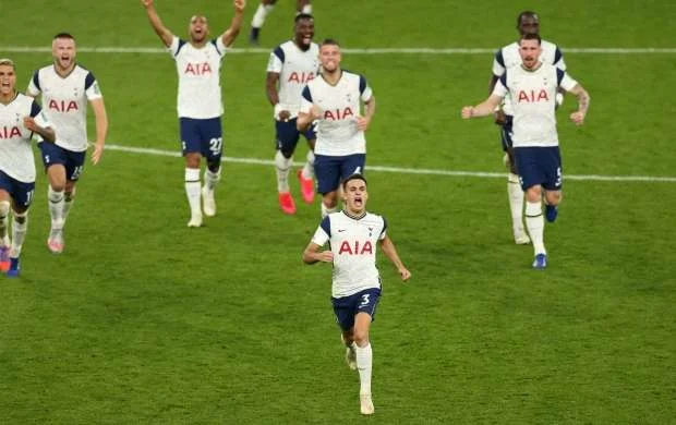 "Tottenhem" üç futbolçusunu cərimələdi 