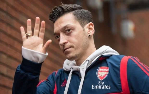 Məsut Özil Türkiyə klubu ilə anlaşdı 