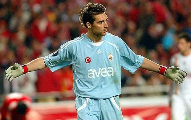 “Qalatasaray”ın sabiq qapıçısı qəzaya düşdü 