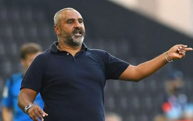 A Seriyasında baş məşqçi istefası 