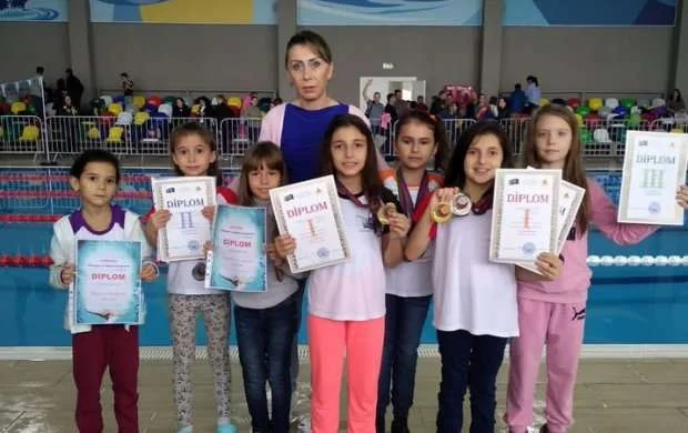 Xanım məşqçi haray çəkdi: "İdman yoxdursa, Gənclər və İdman Nazirliyi niyə işləyir?" 
