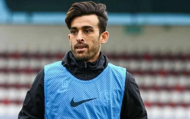 "Səbail" daha bir futbolçusu ilə vidalaşdı 