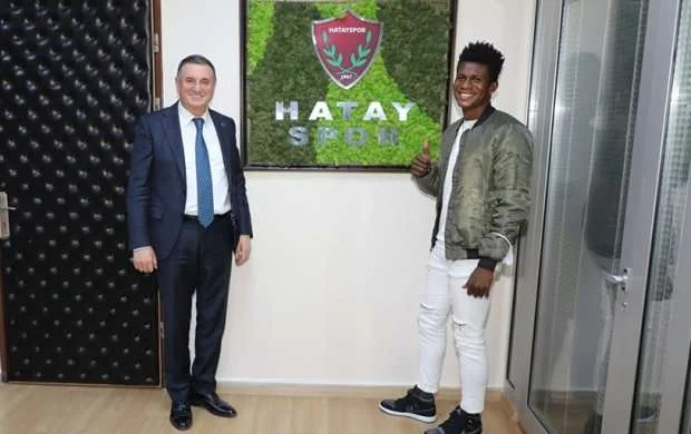 Kamara Superliqa klubuna keçdi - RƏSMİ 