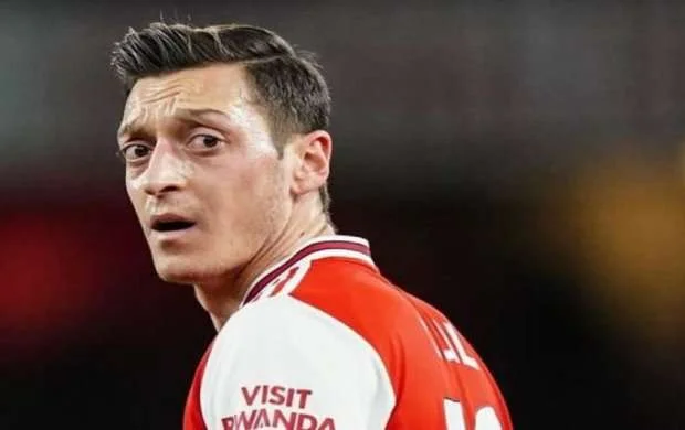 Mesut Özildən "Fənərbağça" açıqlaması 