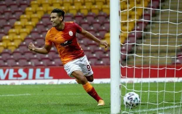 Falkaonun "Qalatasaray" rəhbərliyindən şok tələbi 